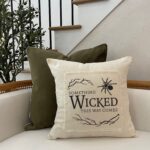 Something wicked this ways comes / Pillow Cover